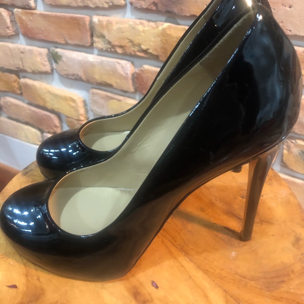 GUISEPPE ZANOTTI patent pumps